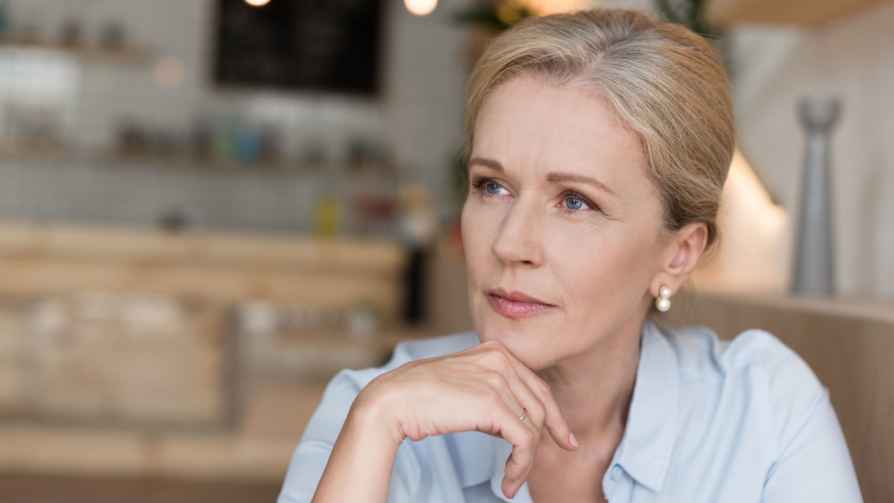 Hormonersatztherapie: Was sie kann & was du wissen musst